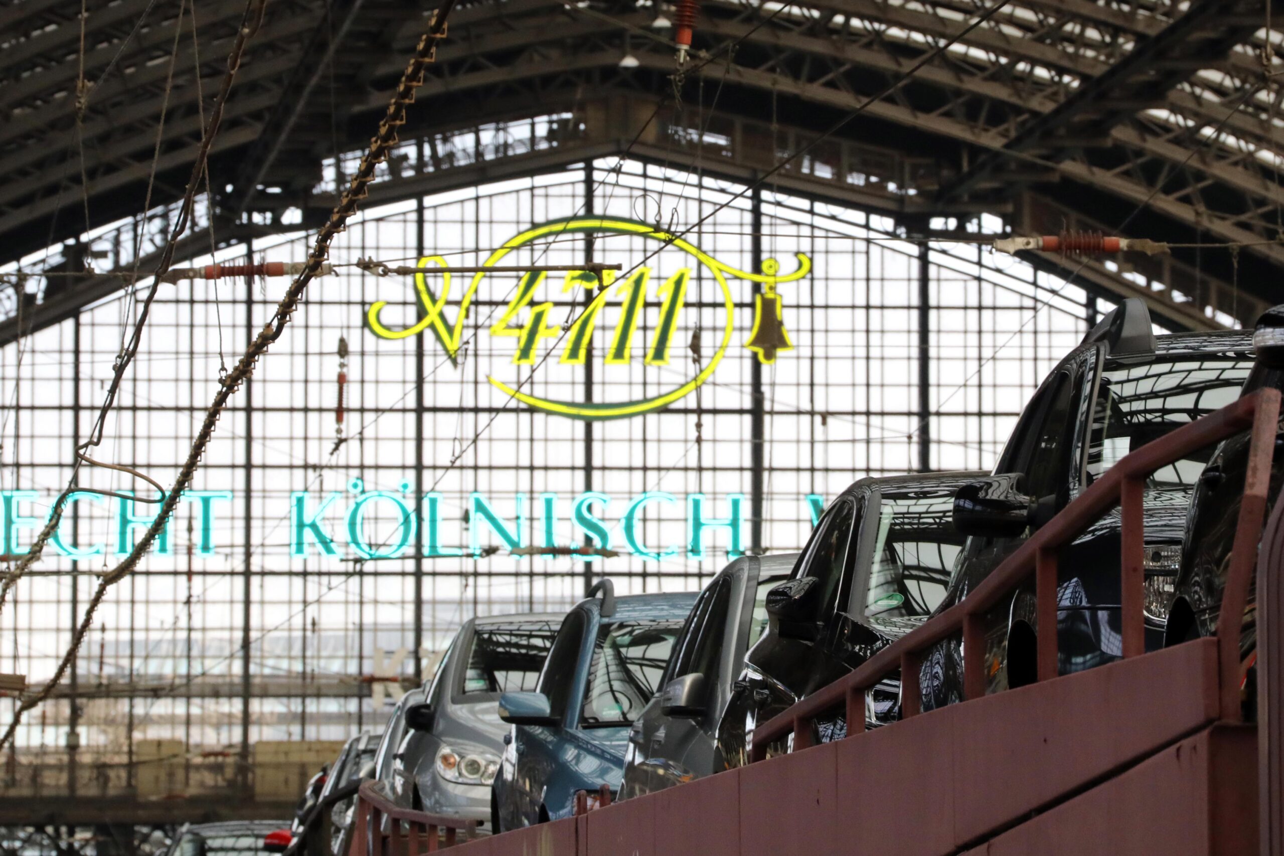 Autotrein op centraal station Keulen